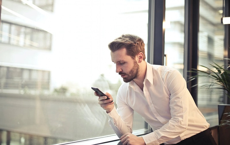 How to manage the fear of talking on the phone