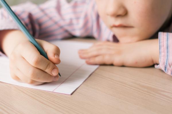 Dysgraphia: definition, types, causes, treatment and examples - Causes of dysgraphia 