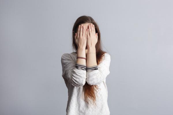 How to overcome shyness and insecurity