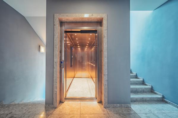 How to overcome the fear of elevators