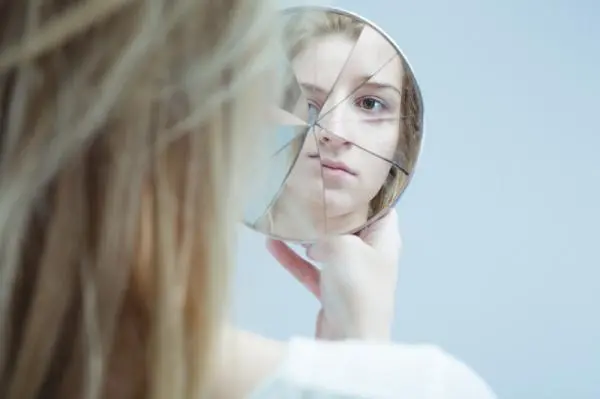 Mixed Personality Disorder: What it Is, Symptoms, Causes and Treatment