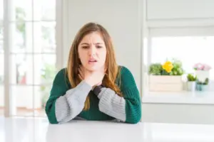 Phagophobia or Fear of Choking: Symptoms, Causes and Treatment