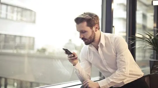 The 12 Effects of Nomophobia on Mental Health and Relationships