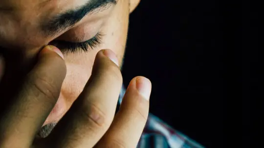 Why Do I Suffer Mood Swings? Common Causes and Possible