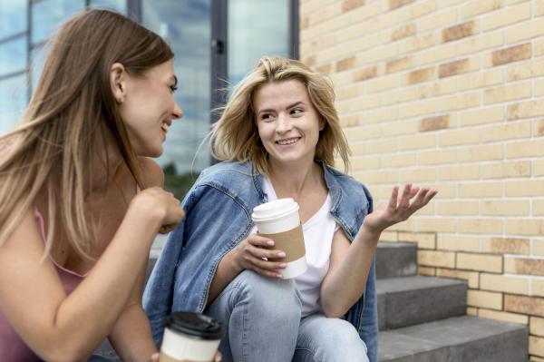 Gestures of smart people - They make genuine facial expressions