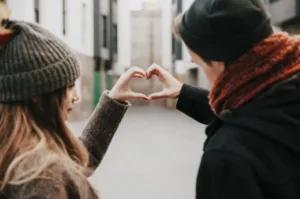 9 Tips to Make a Narcissist Fall in Love with You