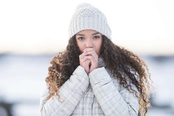 Why do people with anxiety have cold hands and what to do - how to know if I have cold hands for anxiety