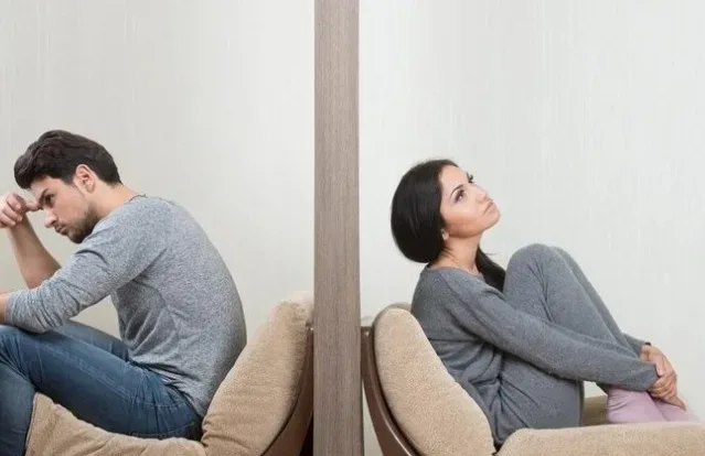 10 Tension Signals Between Two People