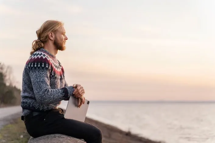 How to Cultivate Deep, Meaningful Peace Within Solitude
